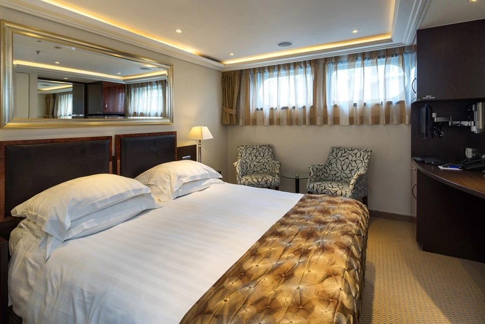 AmaWaterways River Cruises - AmaBella - CAT. D & E Stateroom 2.jpg